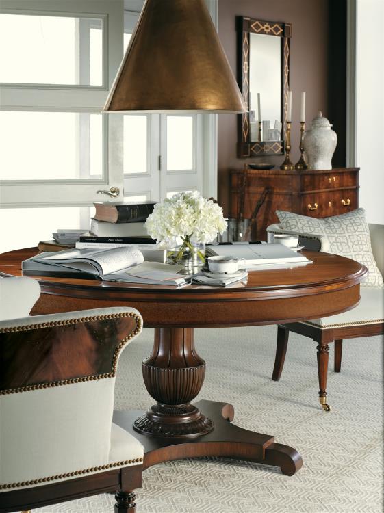Gustav Single Pedestal Base