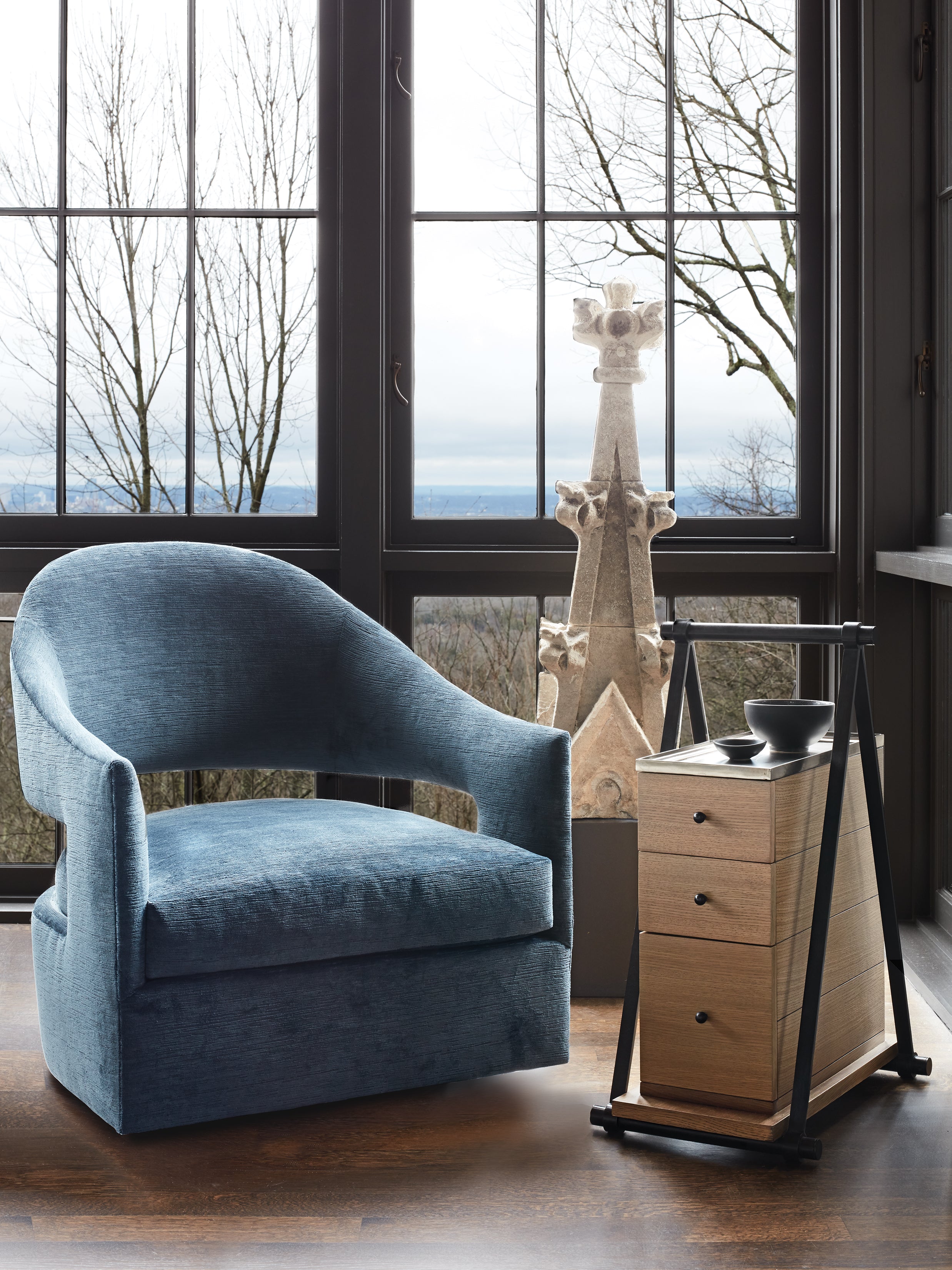 SHEA SWIVEL CHAIR