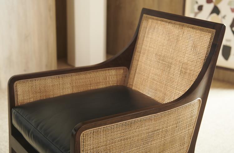 WALLACE CHAIR