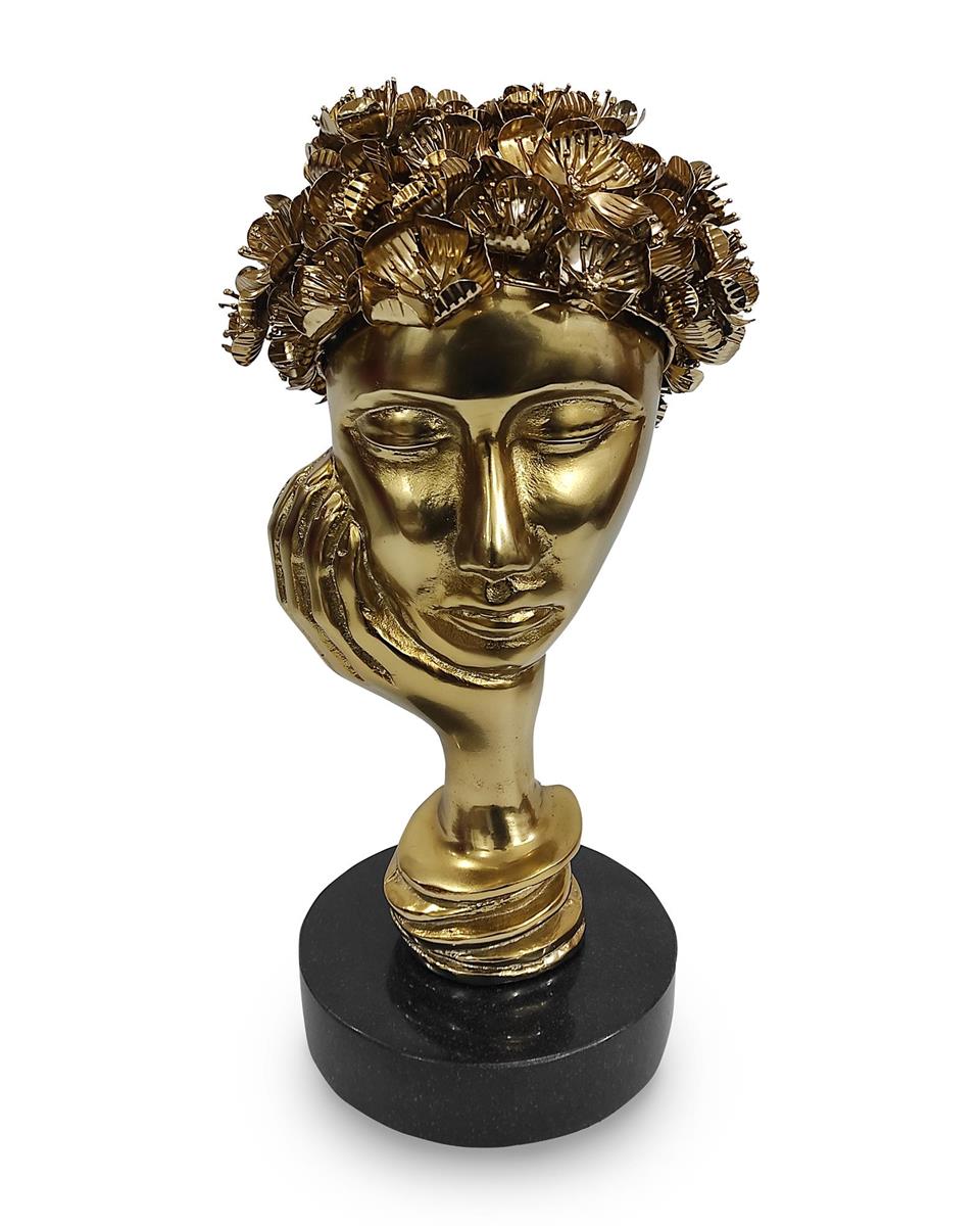 Resting Figure Sculpture – Art by John Richard | Sutter & Vale