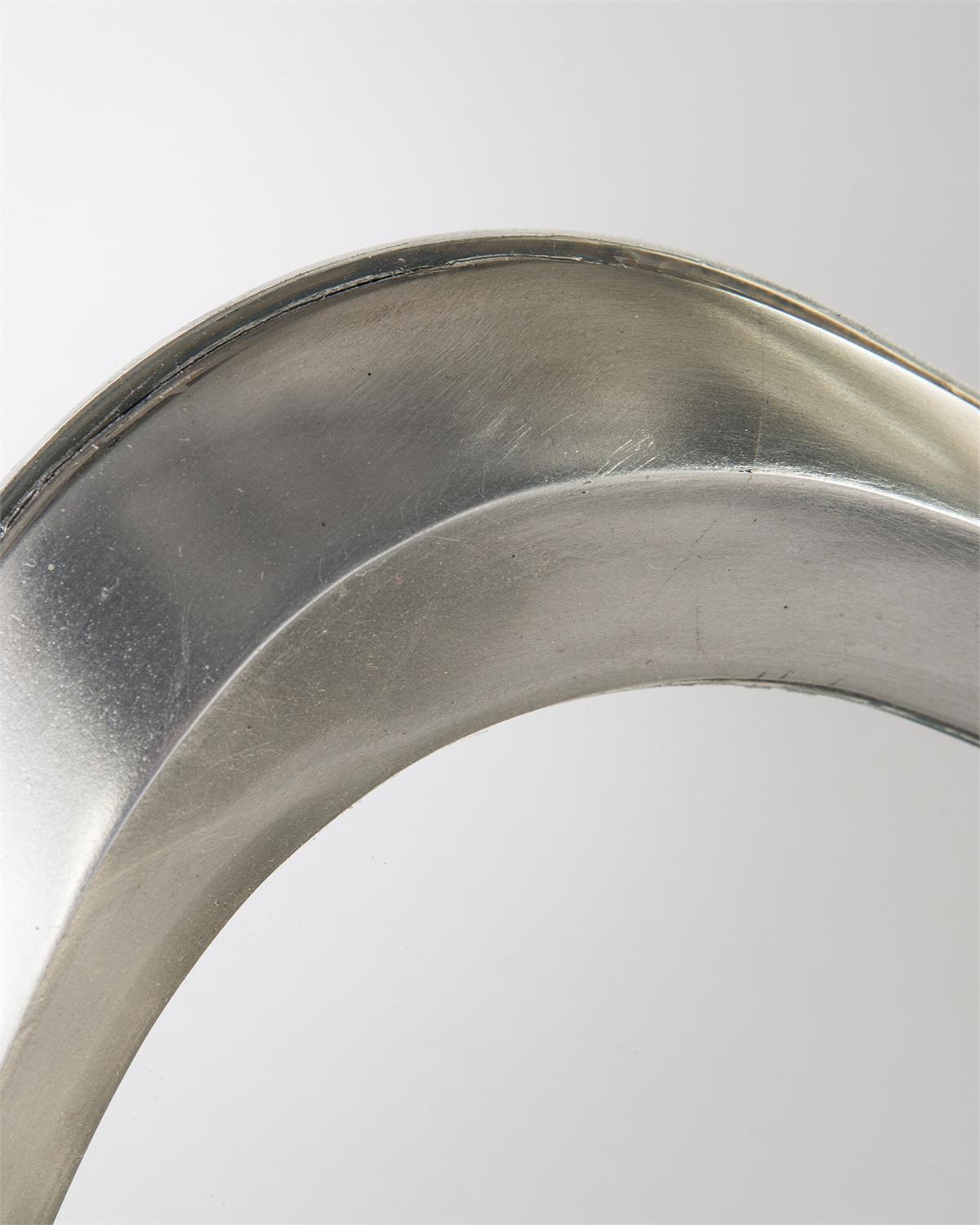 Zeta Mirror, Pewter