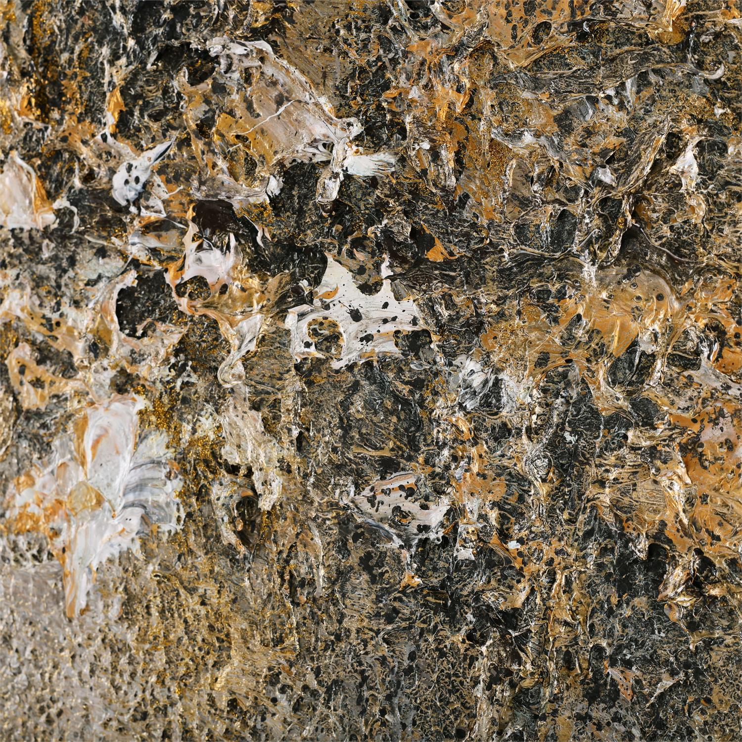 Liu Mengzhou's Flickering Embers