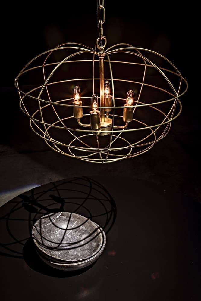 Mo Pendant, Metal with Brass Finish