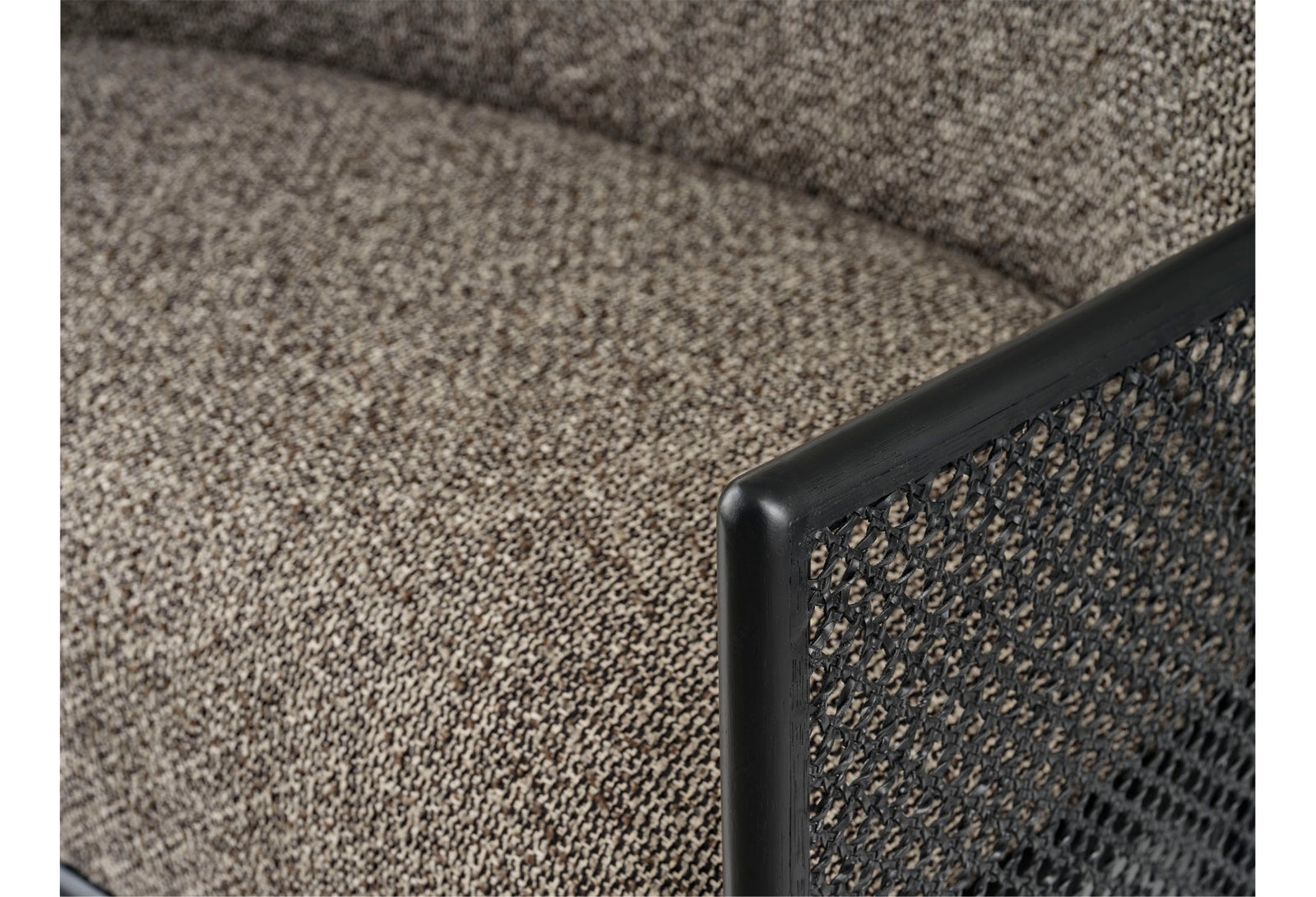 Taru Settee