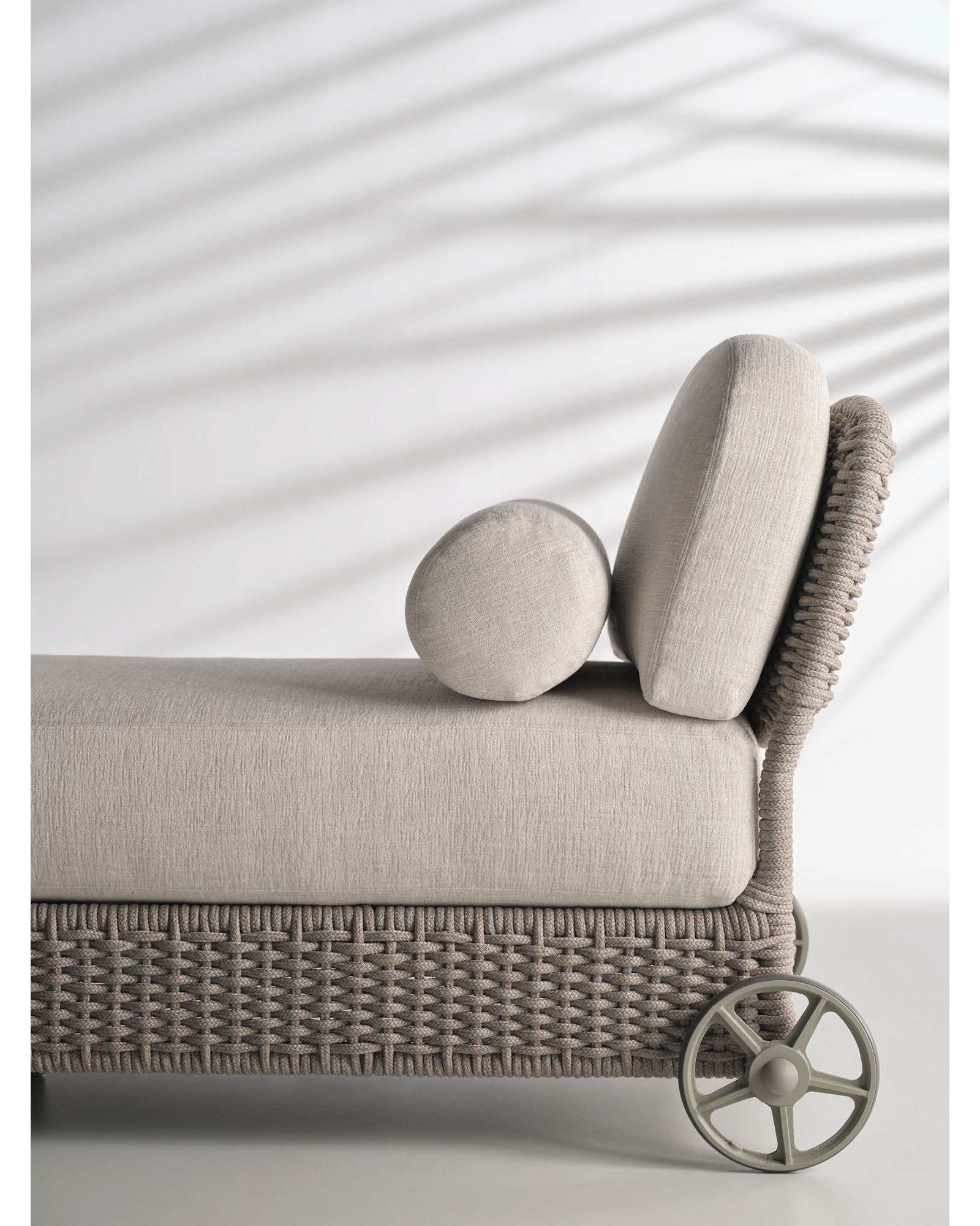 Cuerda Chaise Lounge