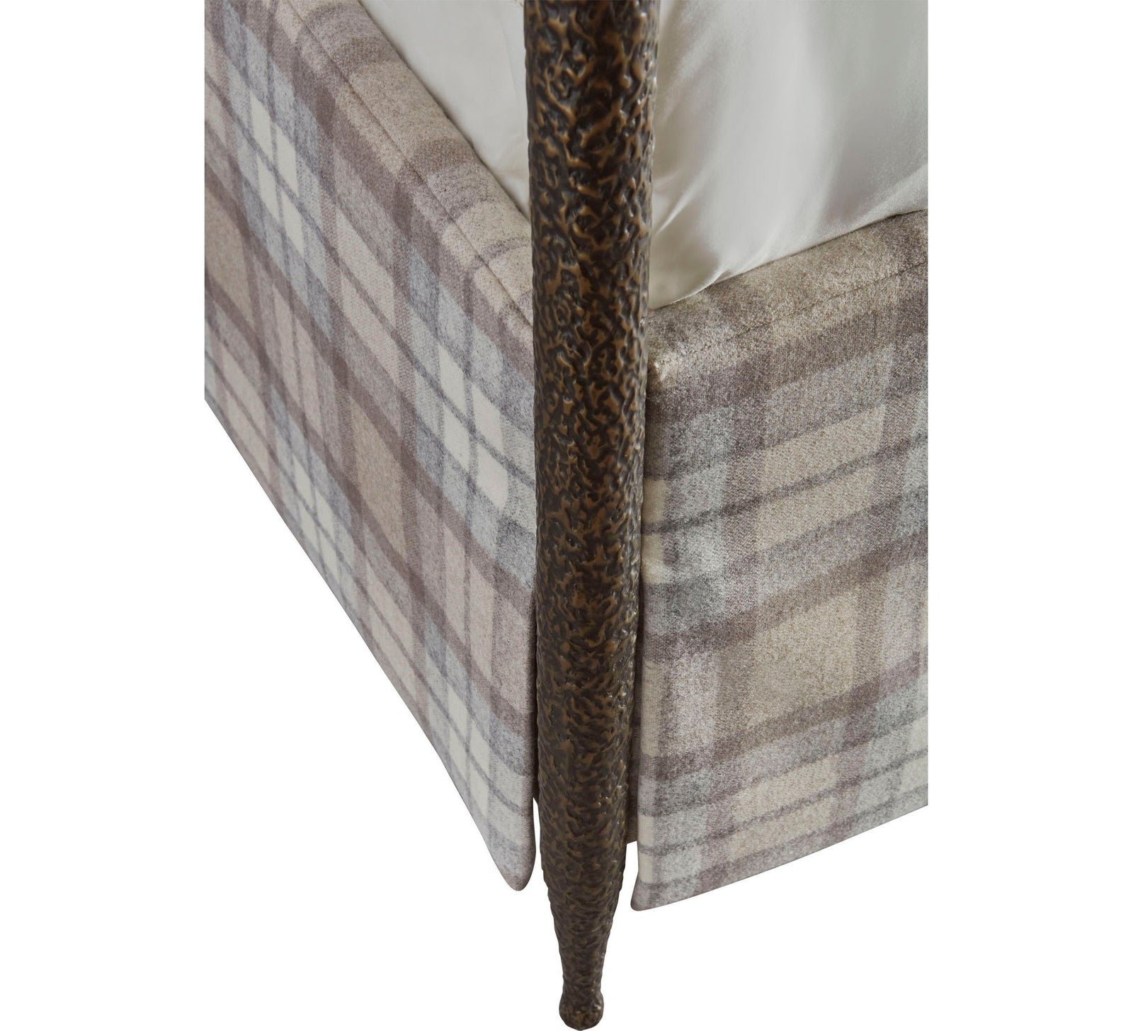Aurelia Bed