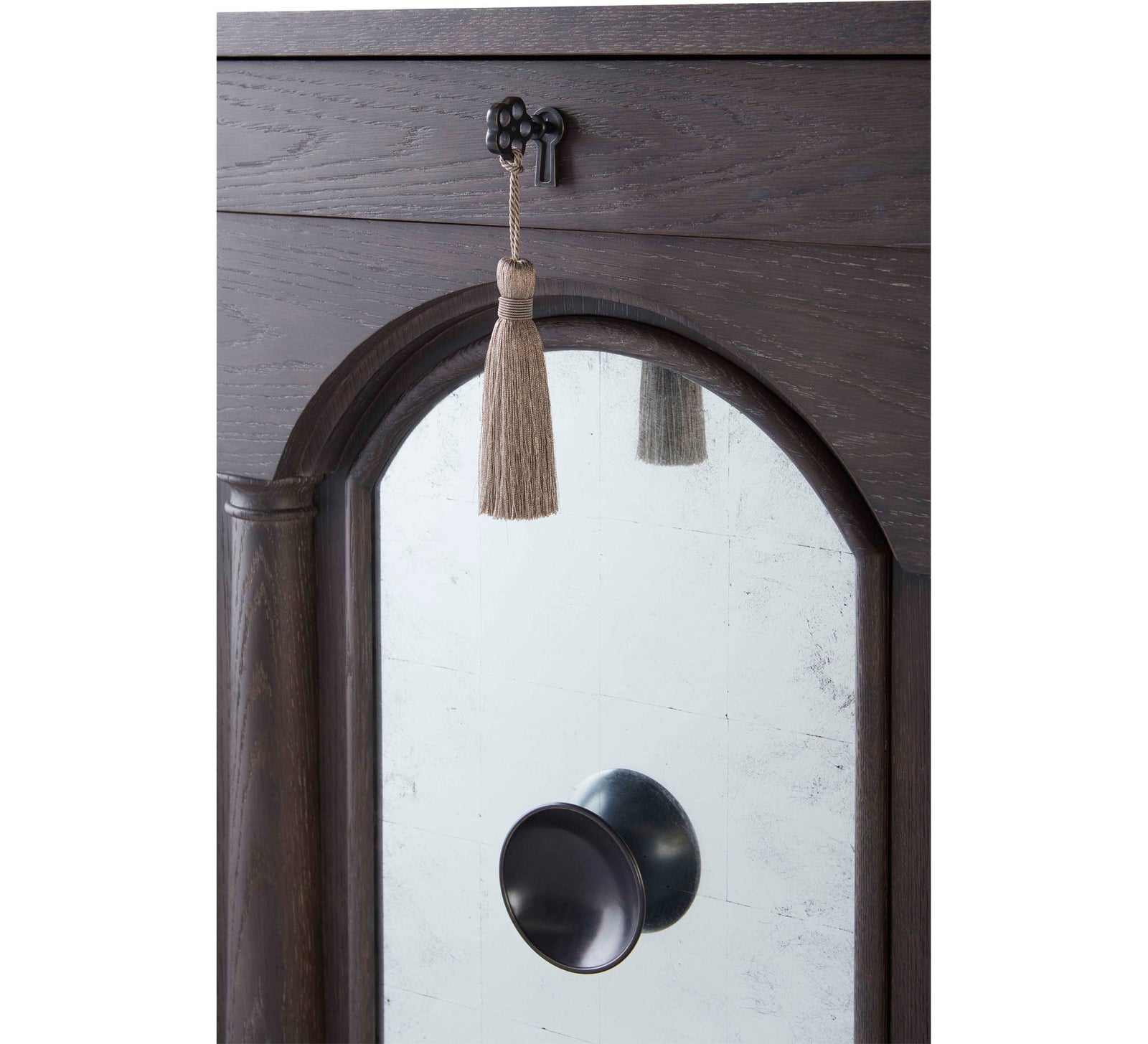 Thea Credenza