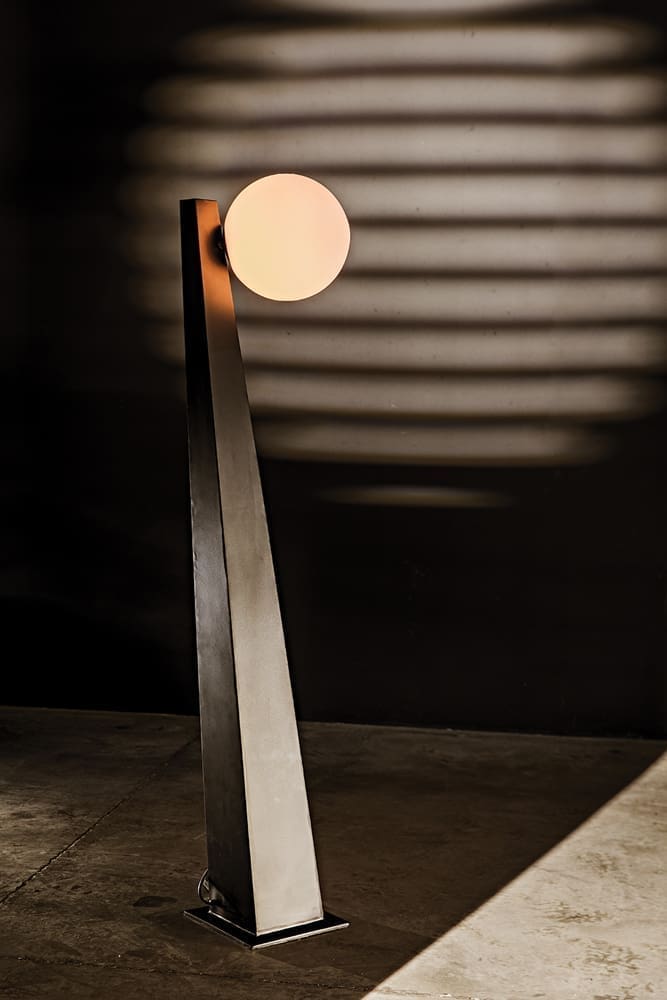 Roy Floor Lamp, Black Metal