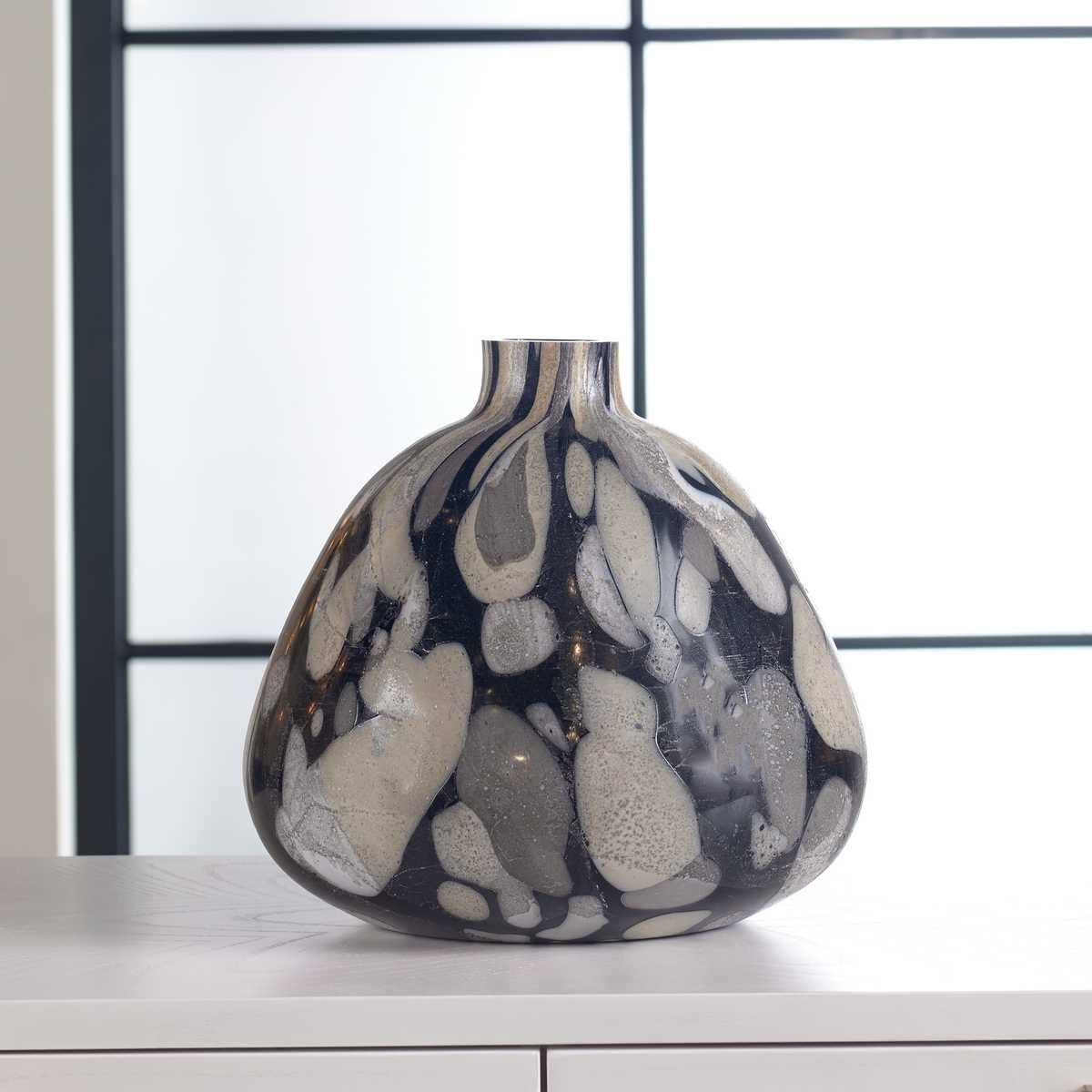 Pebble Vase - Small