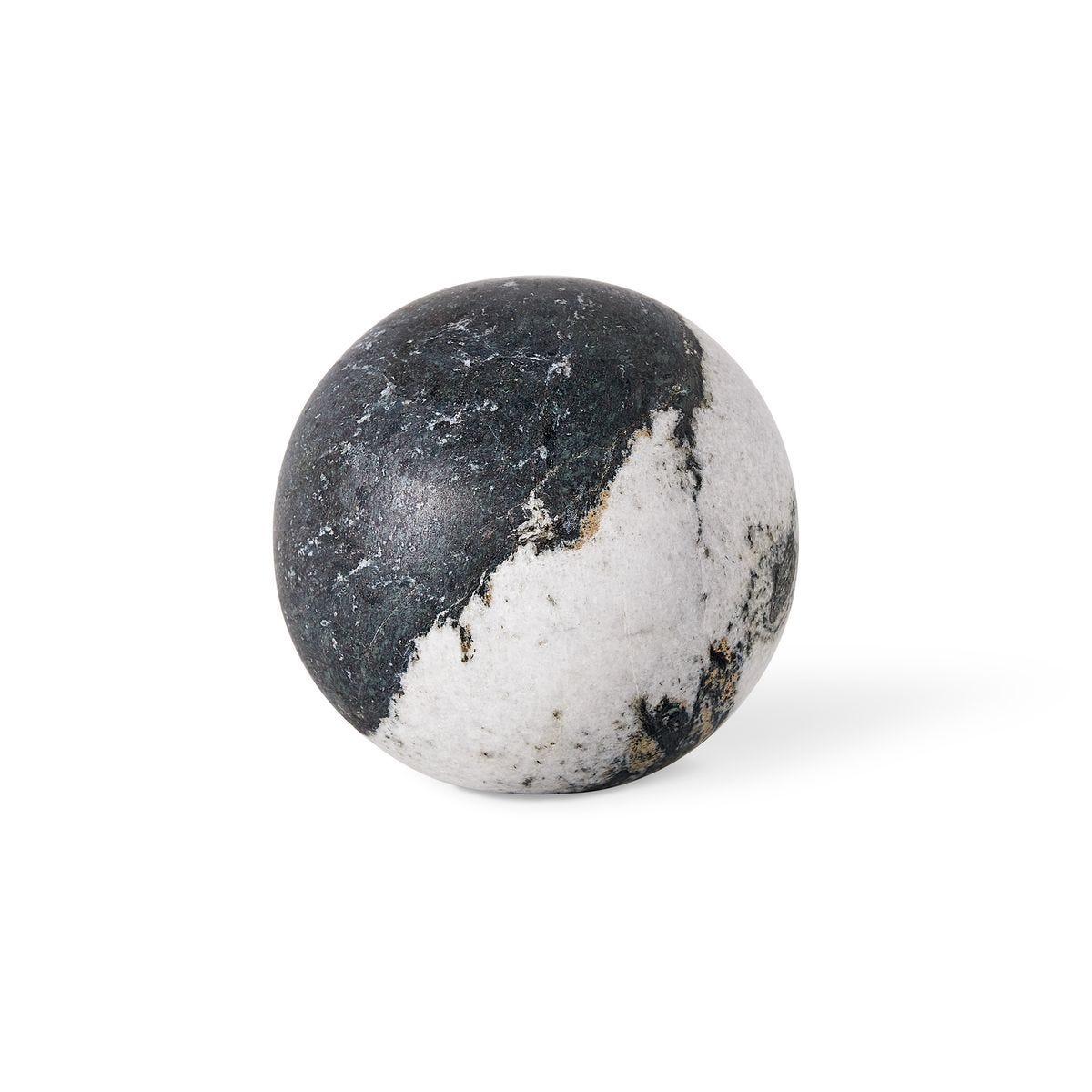 R18077