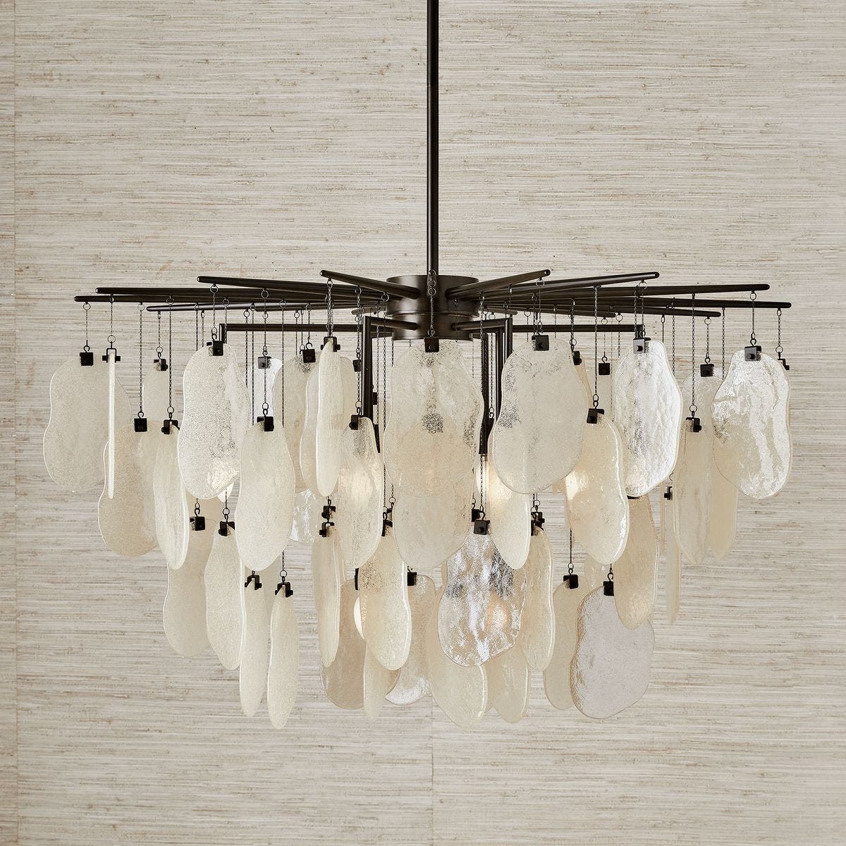 Seeded Shield, 8 Lt Chandelier - Champagne