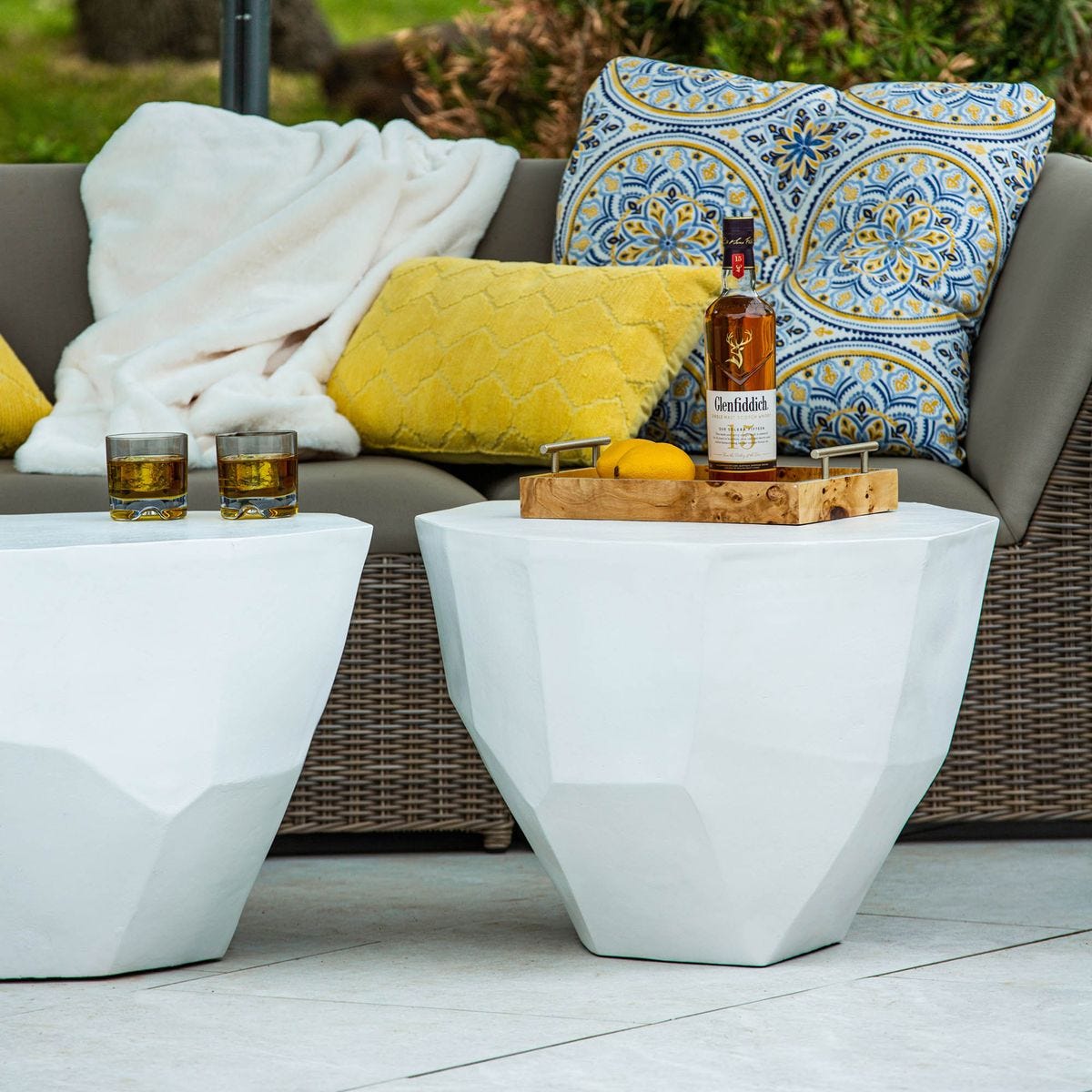 Cathenna Coffee Table - White Medium