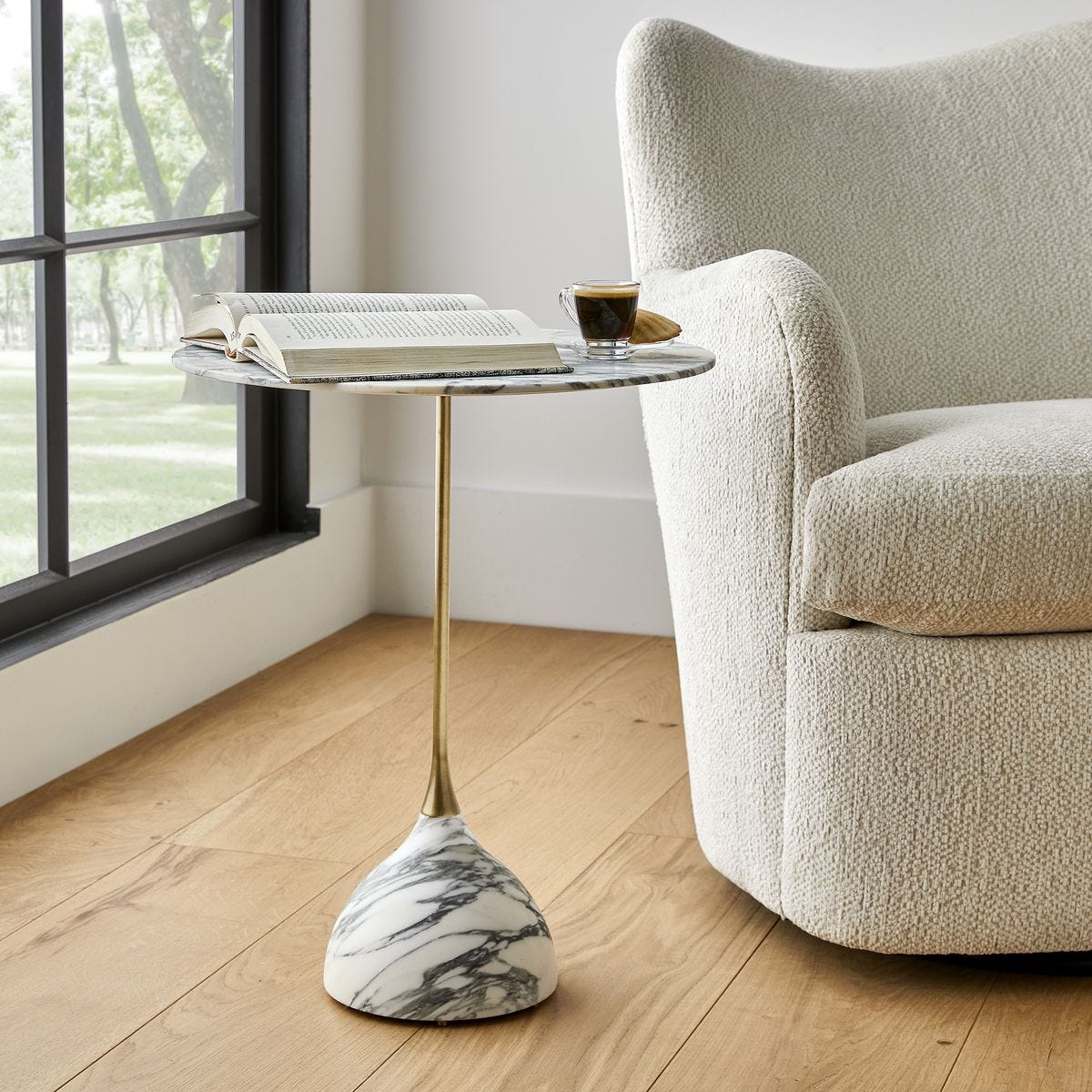Kiss Accent Table - Arabescato Marble