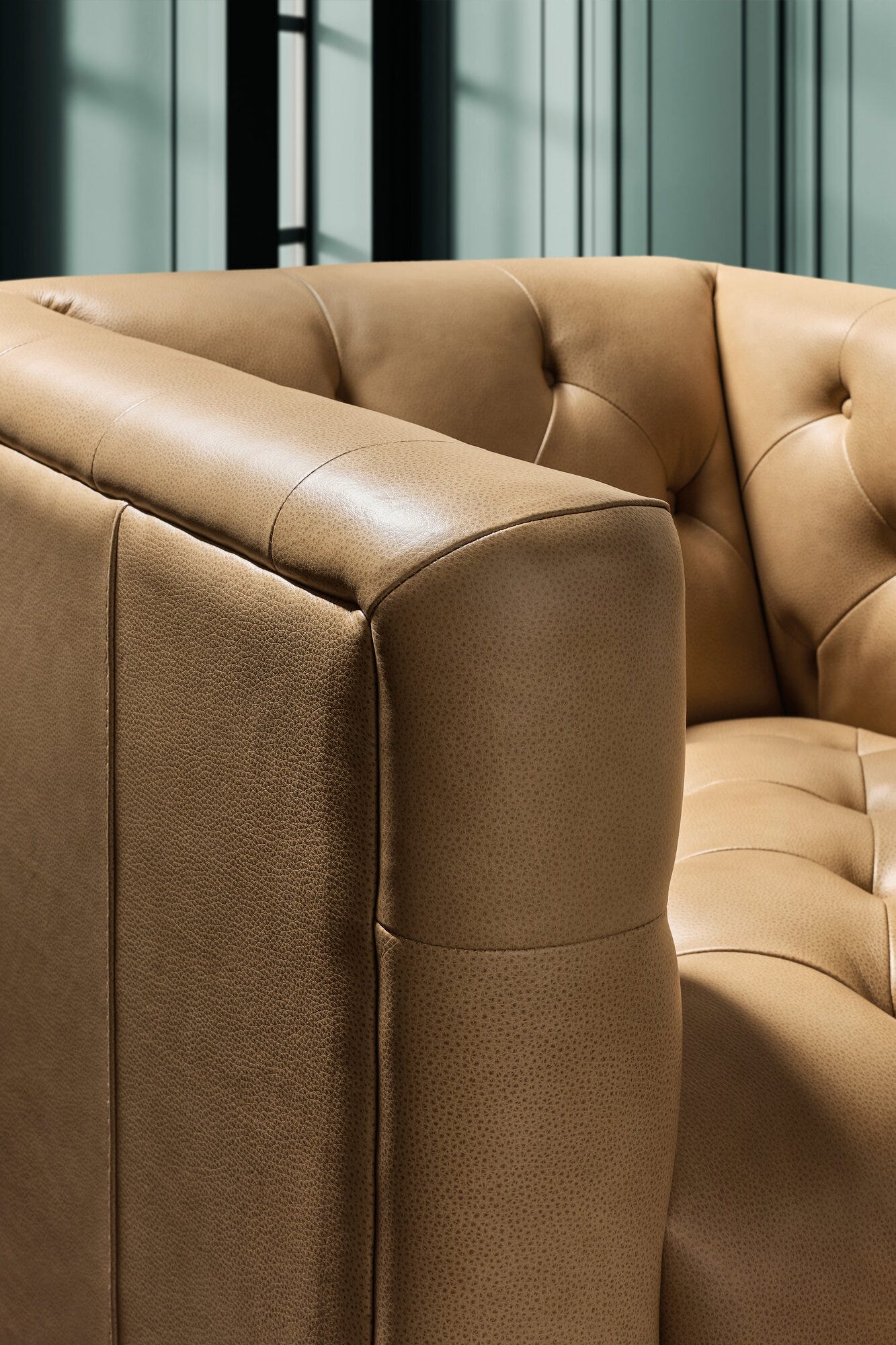 Nicolla Stationary Chair