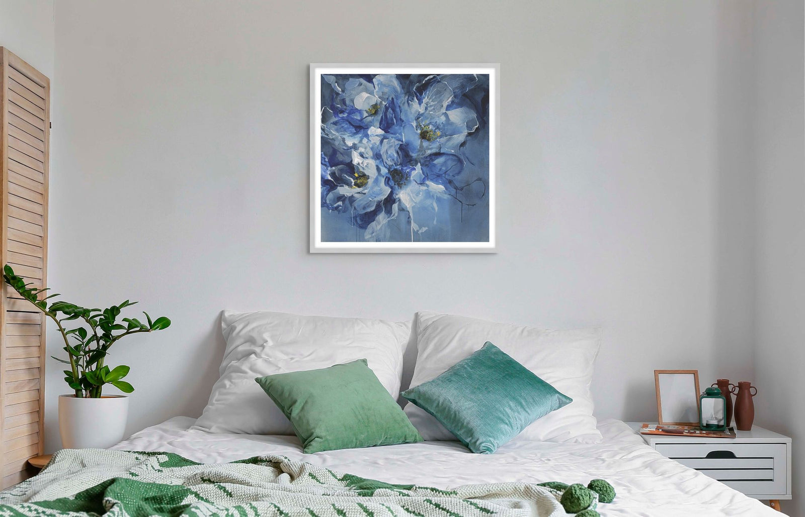 Emoting Blooms 2 in a room