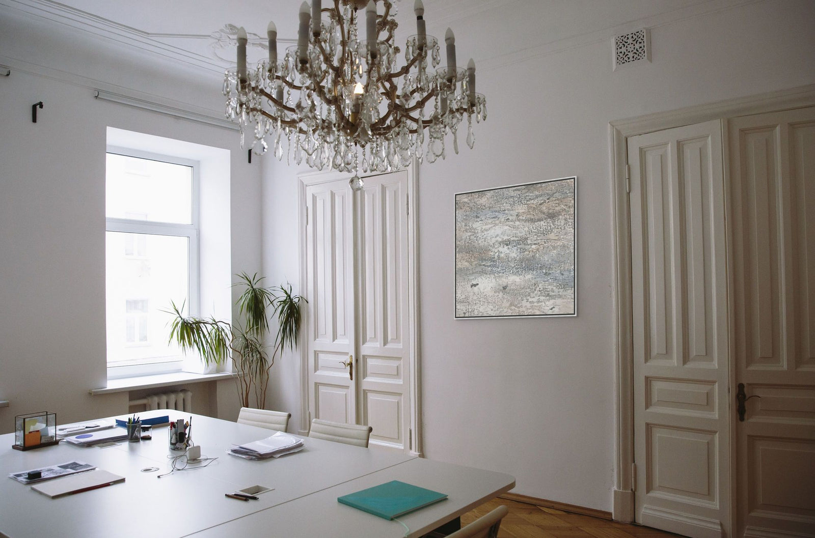 Platinum Wave 1 in a room