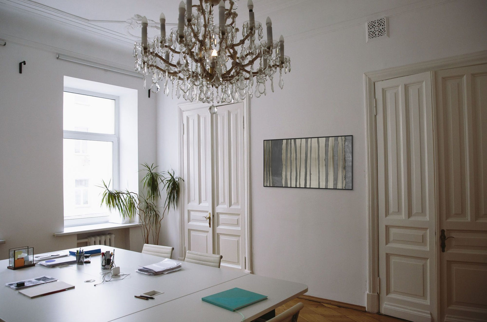 Voyage 1 in a room