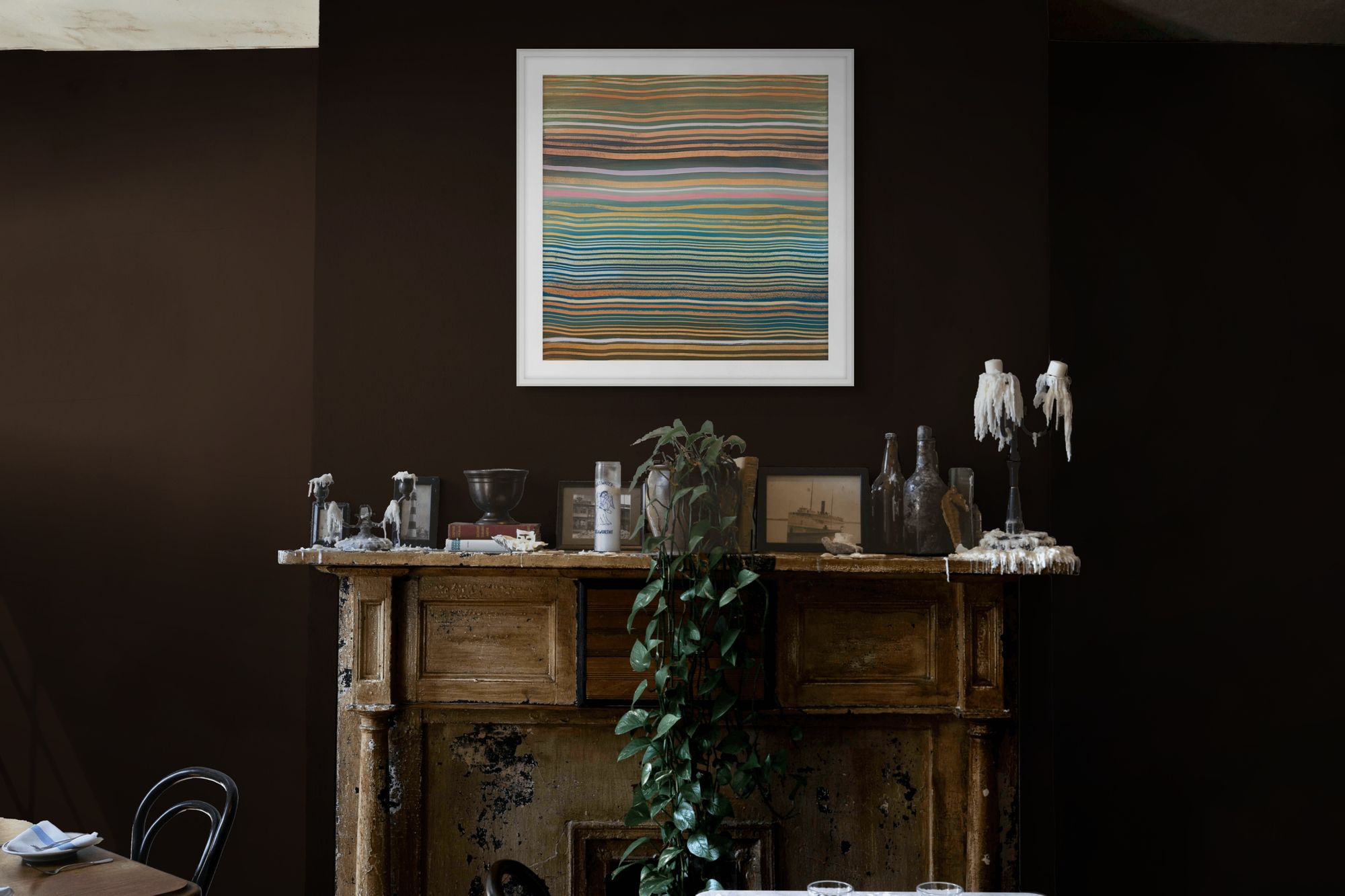 A Linear Arrangement 2 in a room