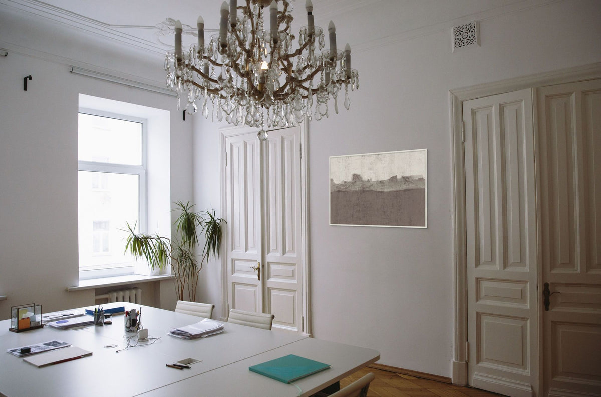 Shadow Horizon 5 in a room