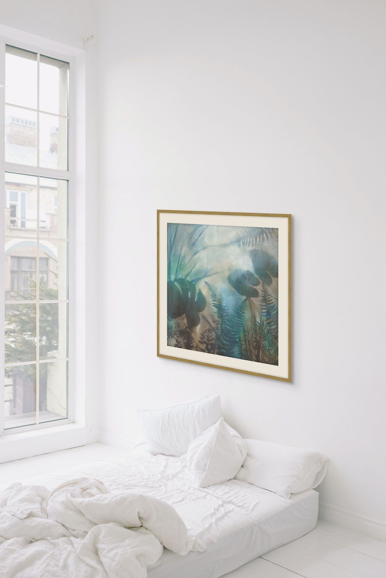 Seraphic Flora 1 in a room