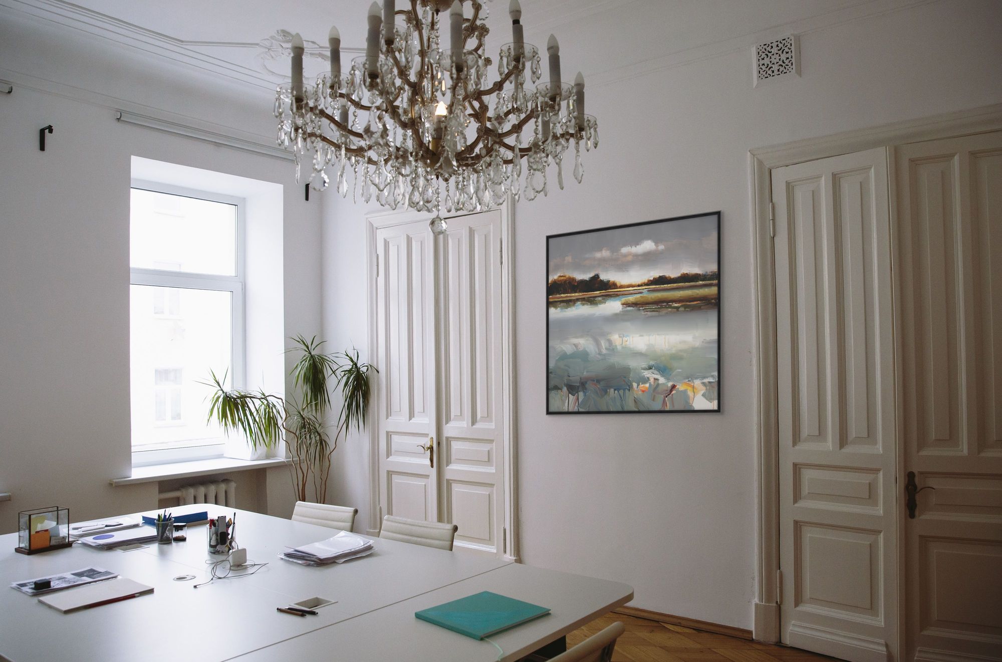 Umbra Skies 1 in a room