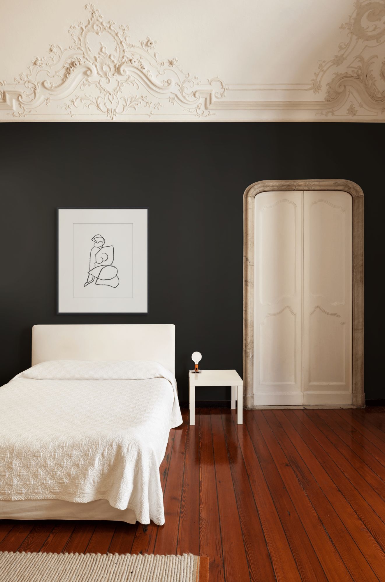 Linear Figures 3 in a room