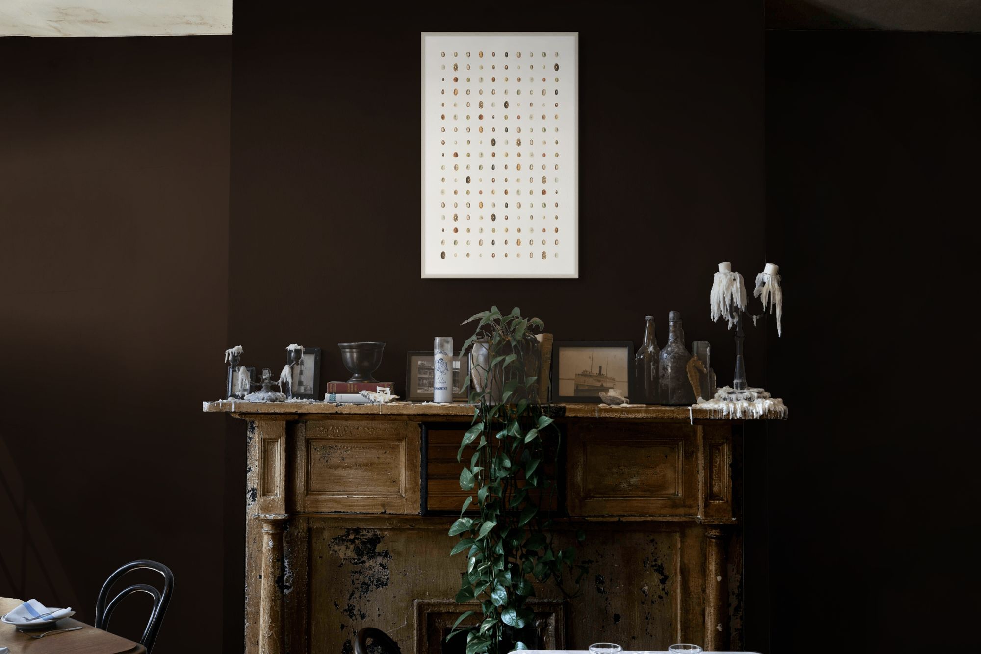 Melange 1 in a room