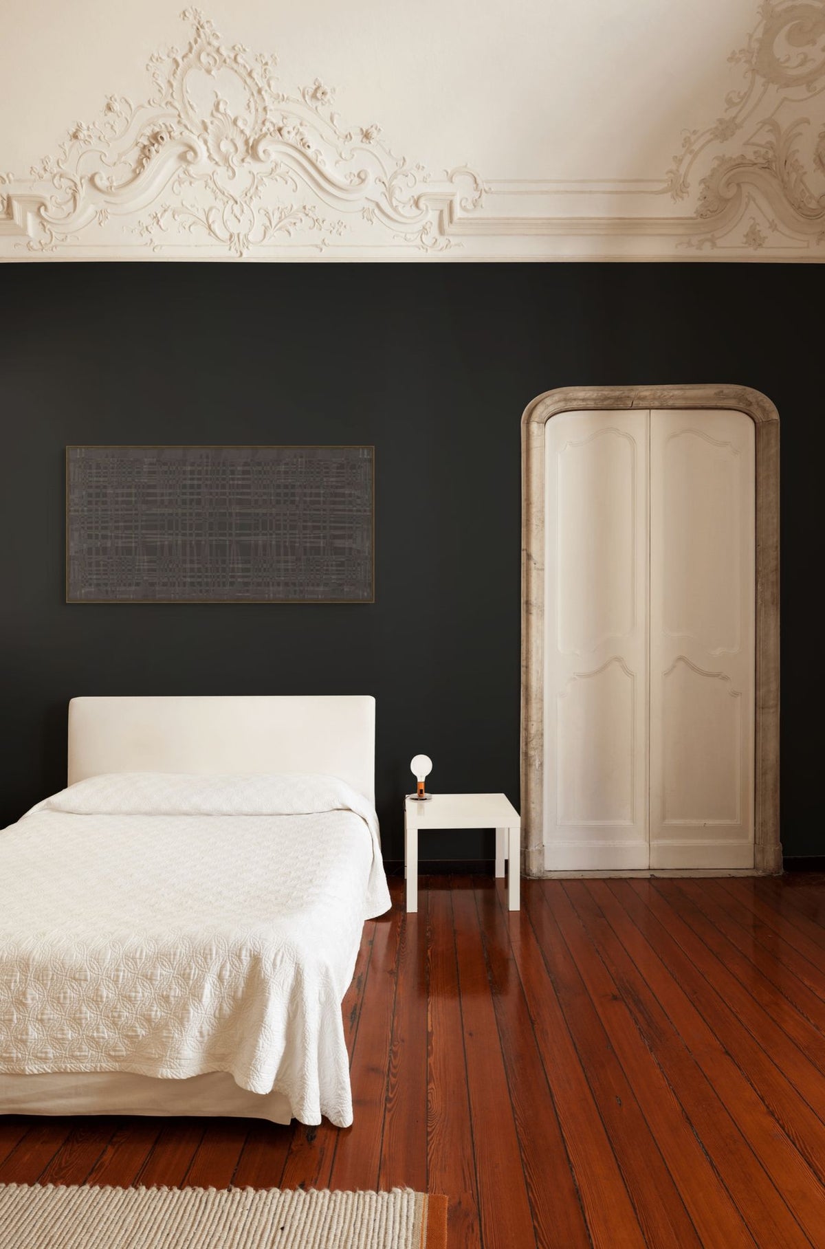 Silent Delight 1 in a room