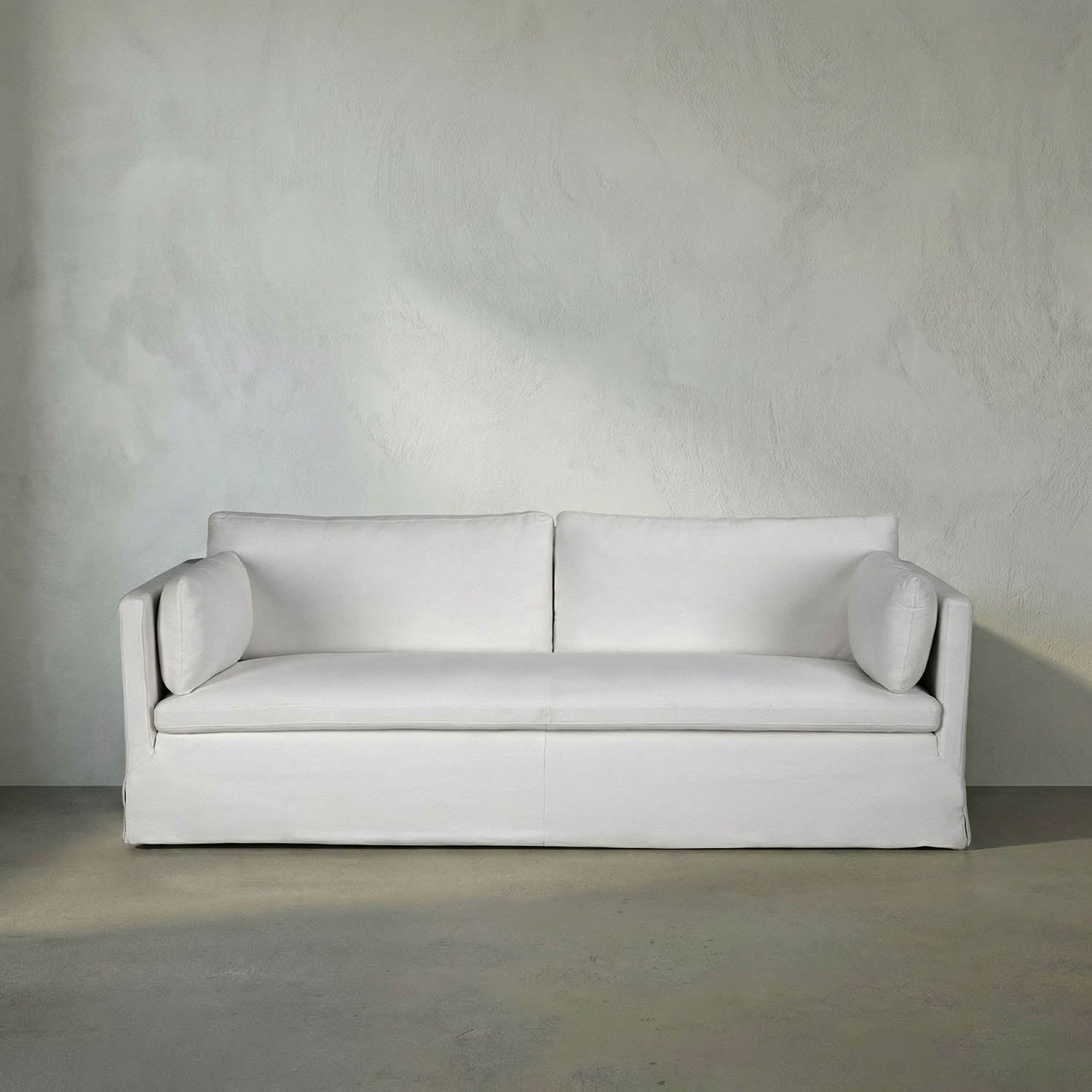 Marbella Slip Cover, M by Noir
