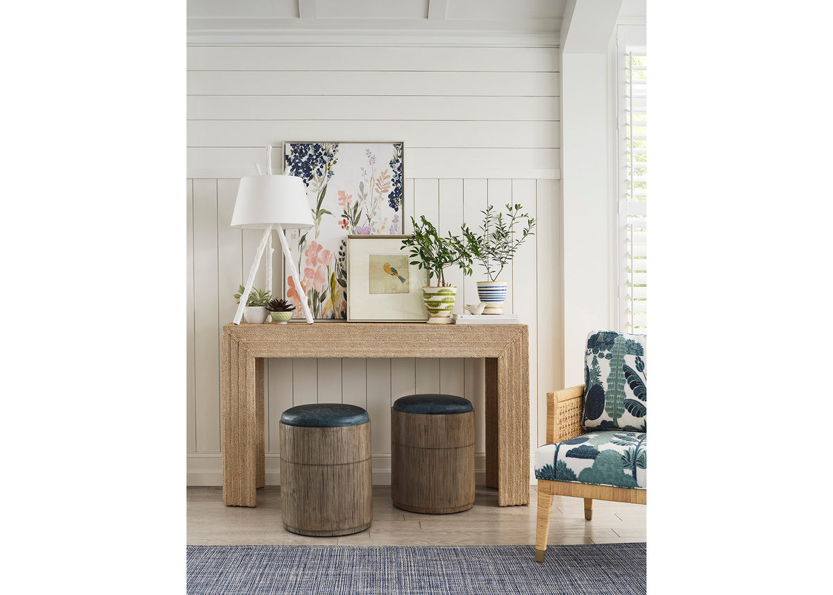 Tia Stool