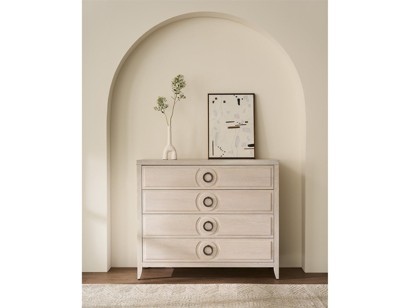 Avaline Lizmore Chest