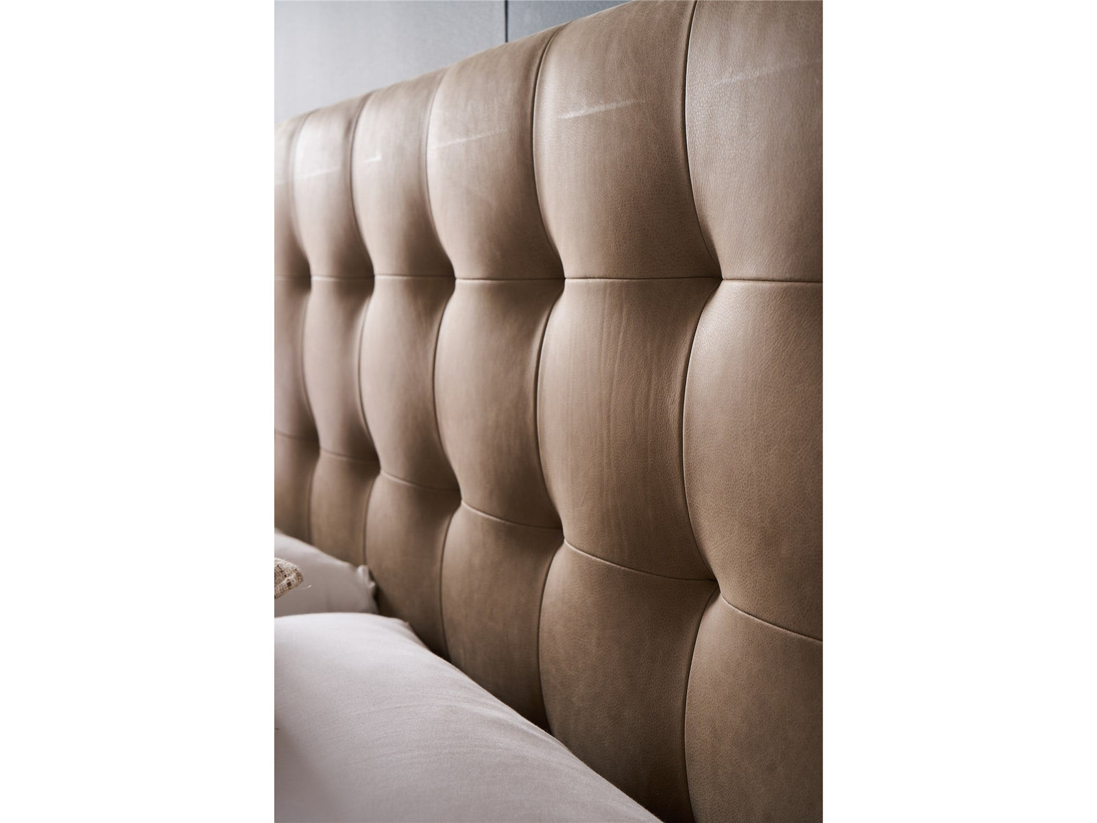 Montclair Montclair Upholstered Bed King