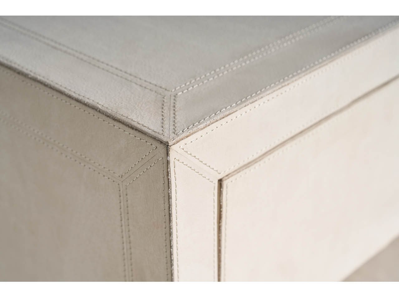 Modern Lira Nightstand