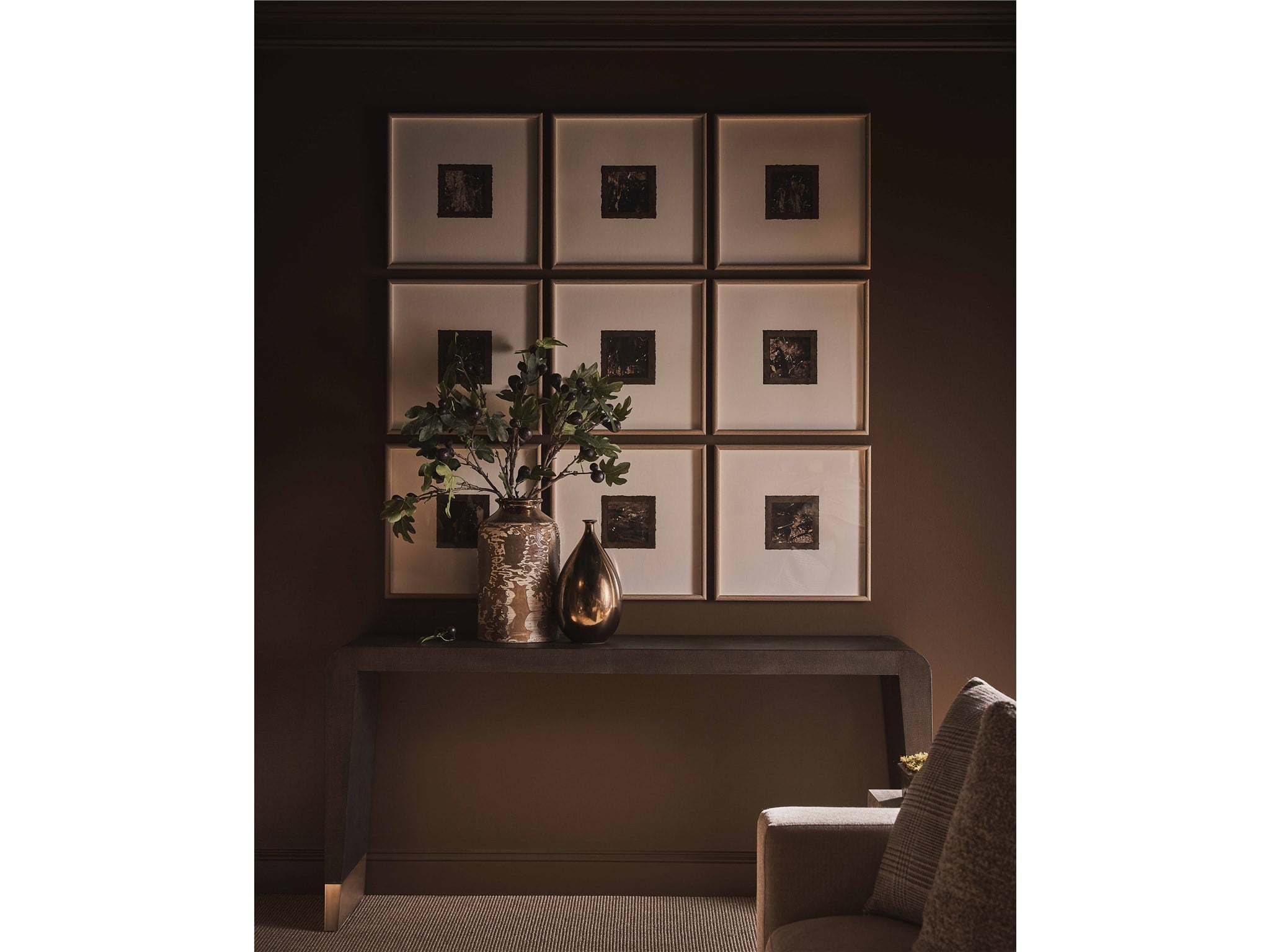Fenwick Fenwick Embossed Console