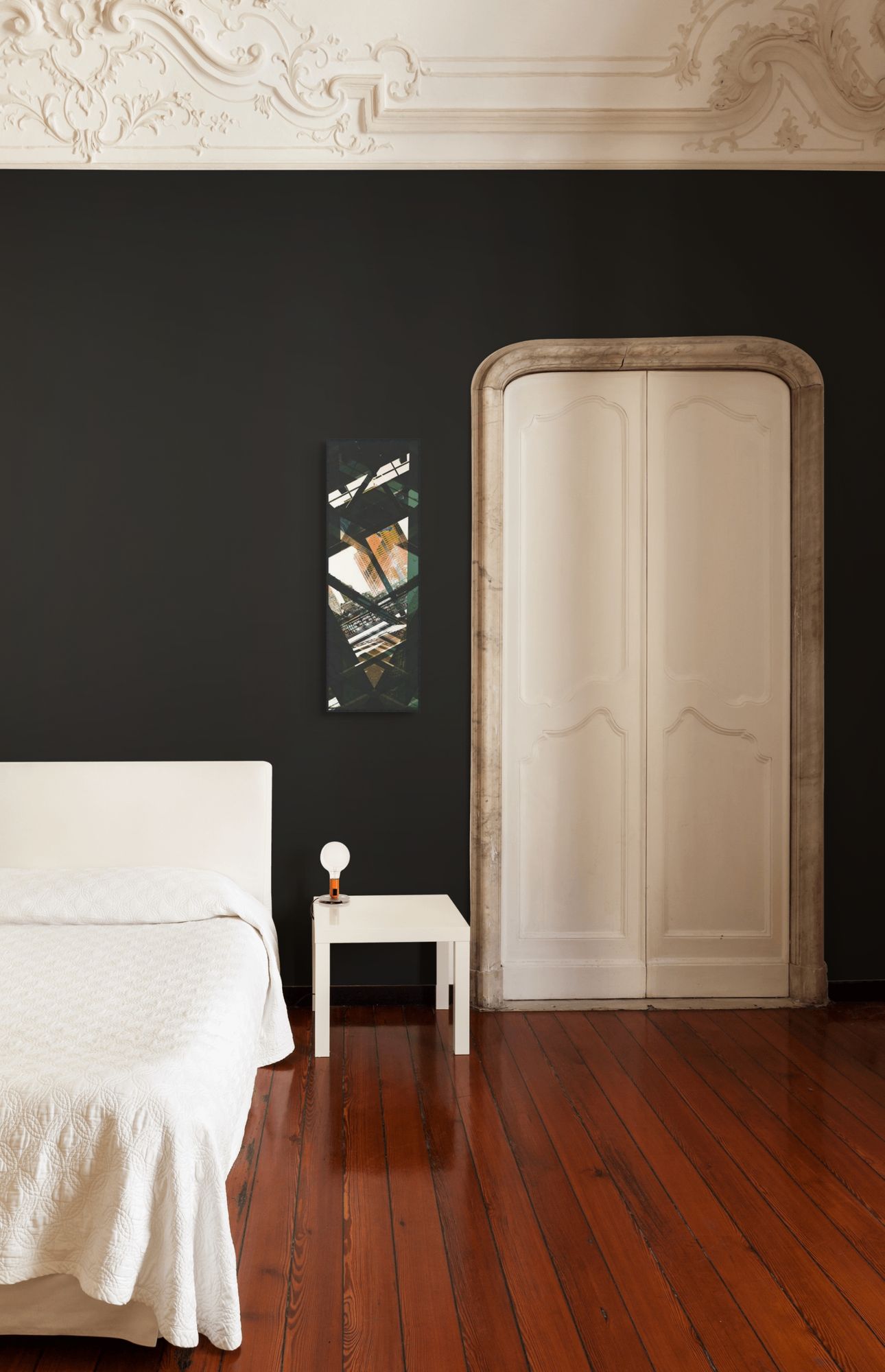 Interwind 3 in a room