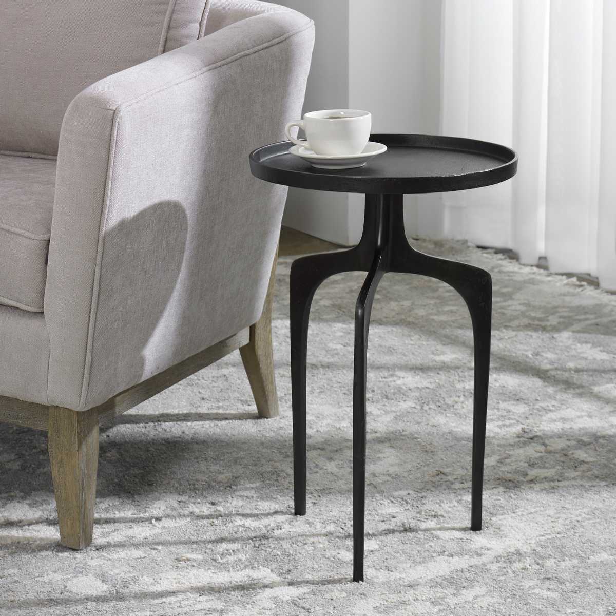 ACCENT FURNITURE