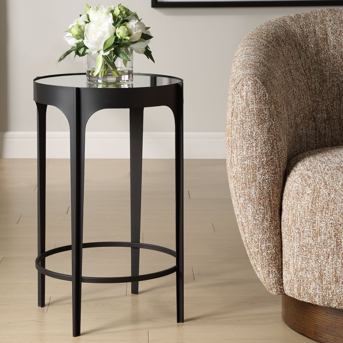 ACCENT FURNITURE