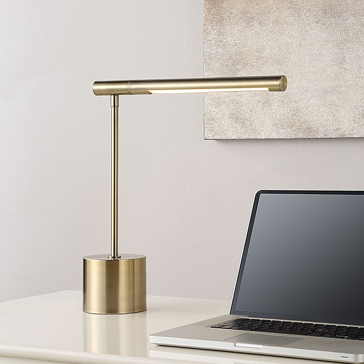 DESK LAMP