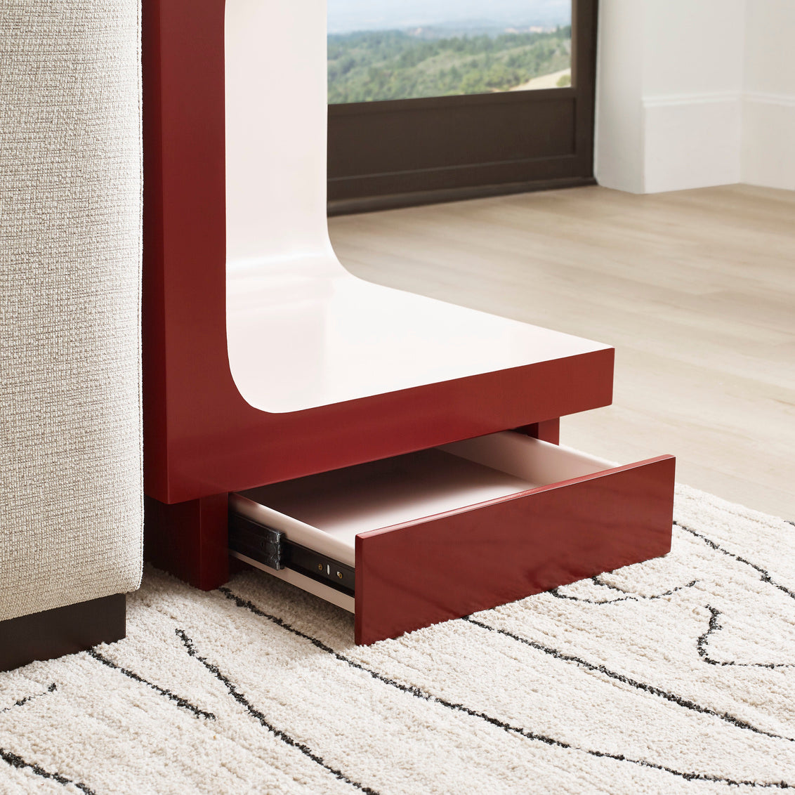Ensconce Table