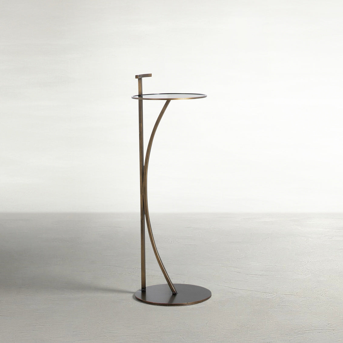Amari Drink Table
