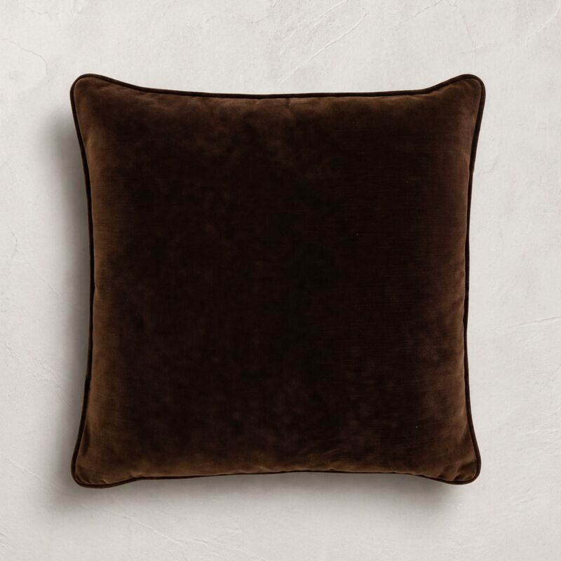 Plush Velvet Chocolate 20x20