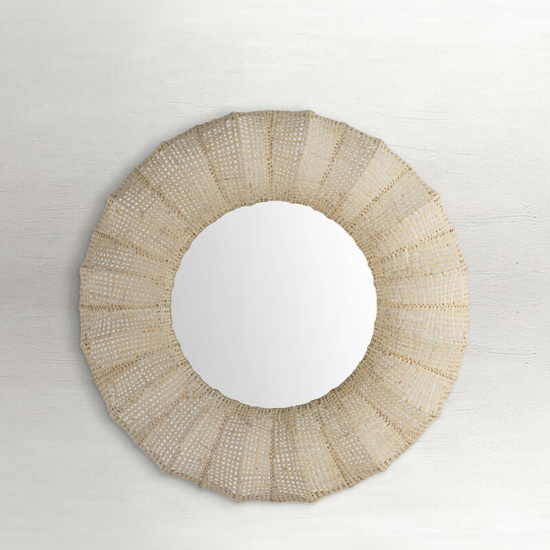 Delilah Mirror