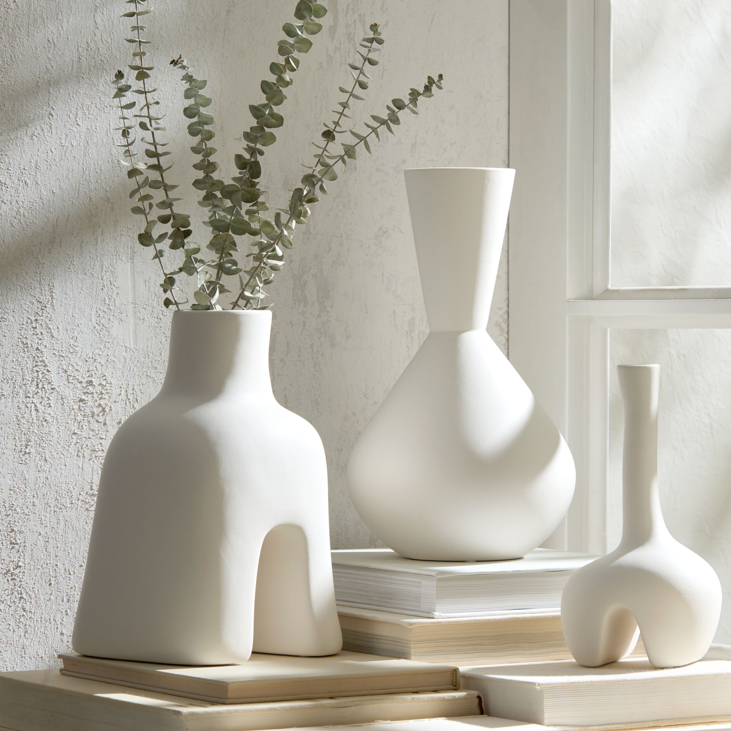 Adama Vase-White-Squat