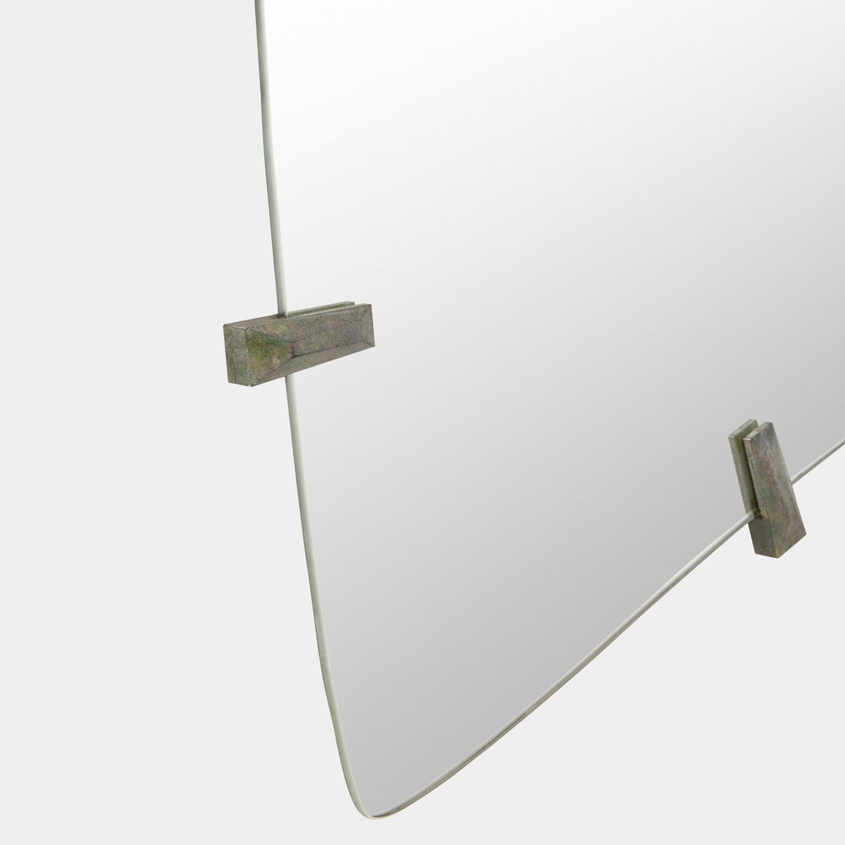 Fragments Mirror