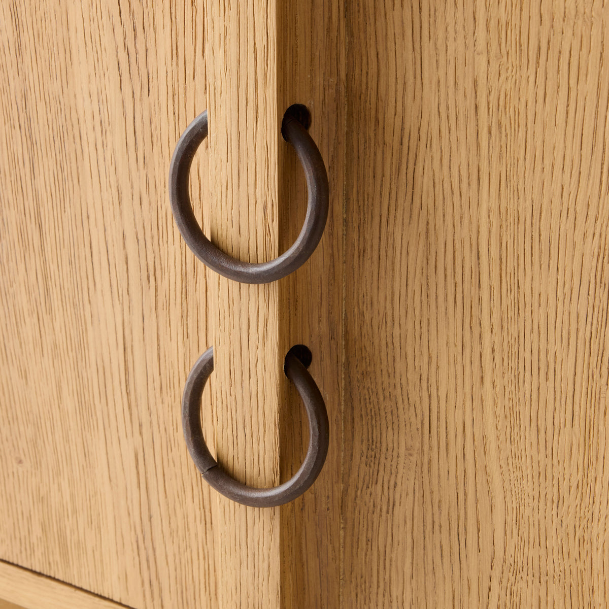 Ring Nightstand Chest