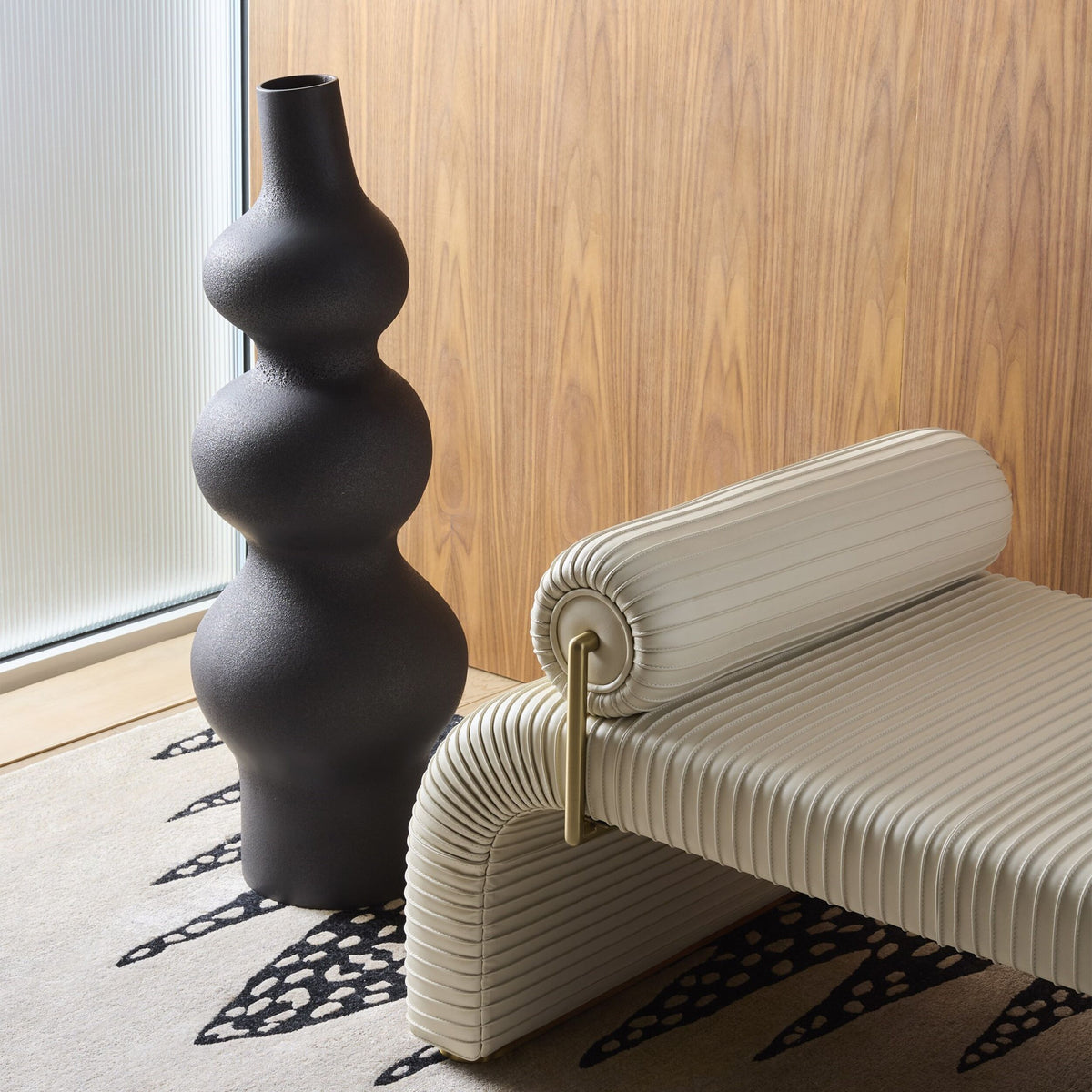 Pasteur Vase-Black
