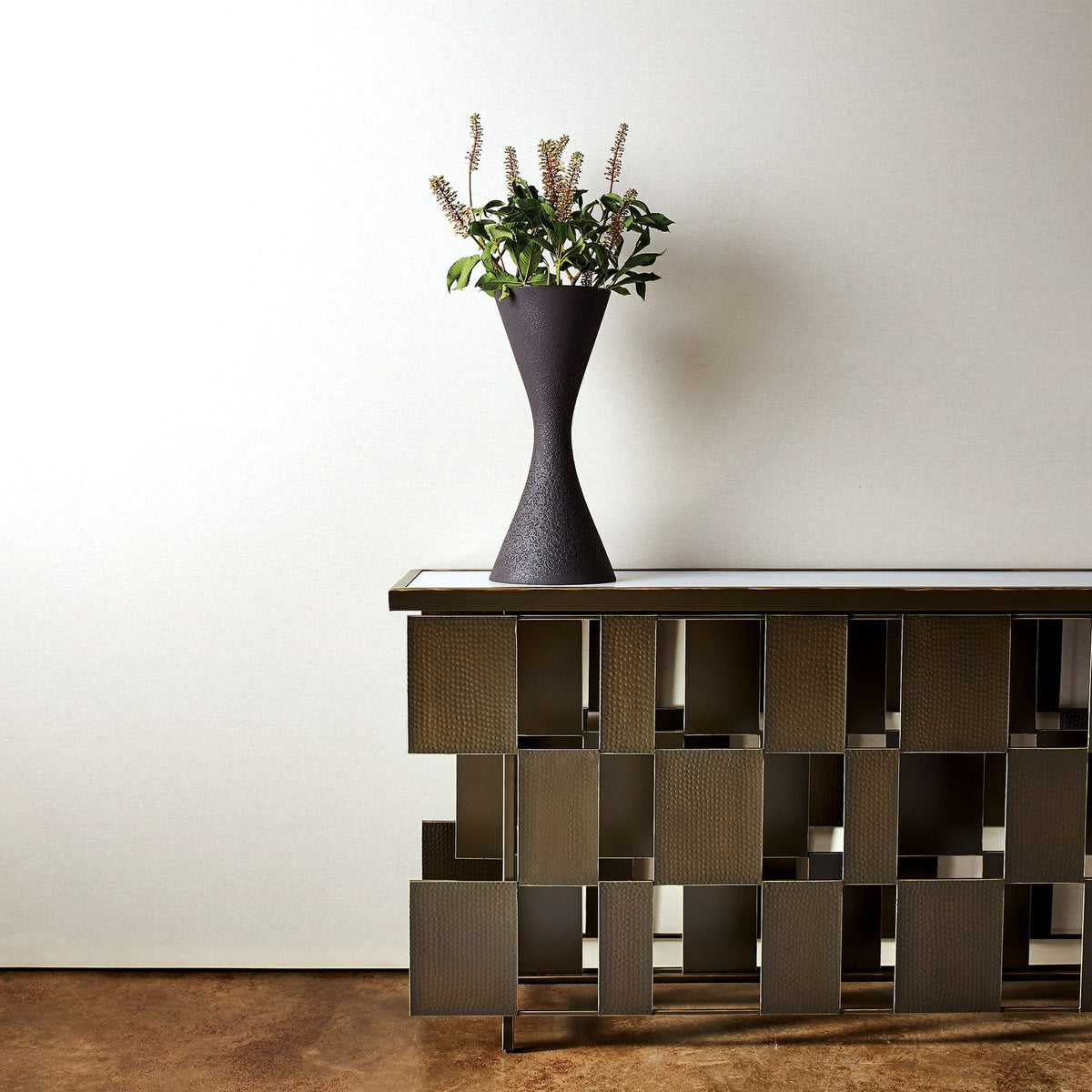 Deoune Vase-Black