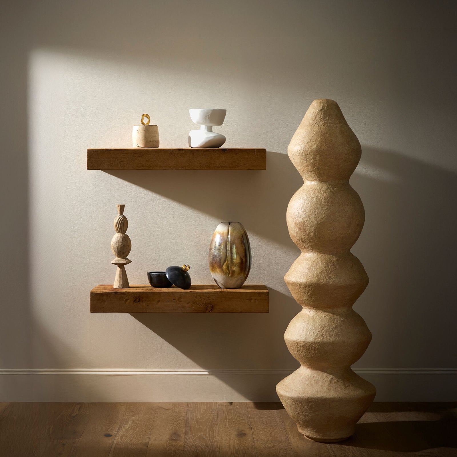 Marcel Totem-Beige