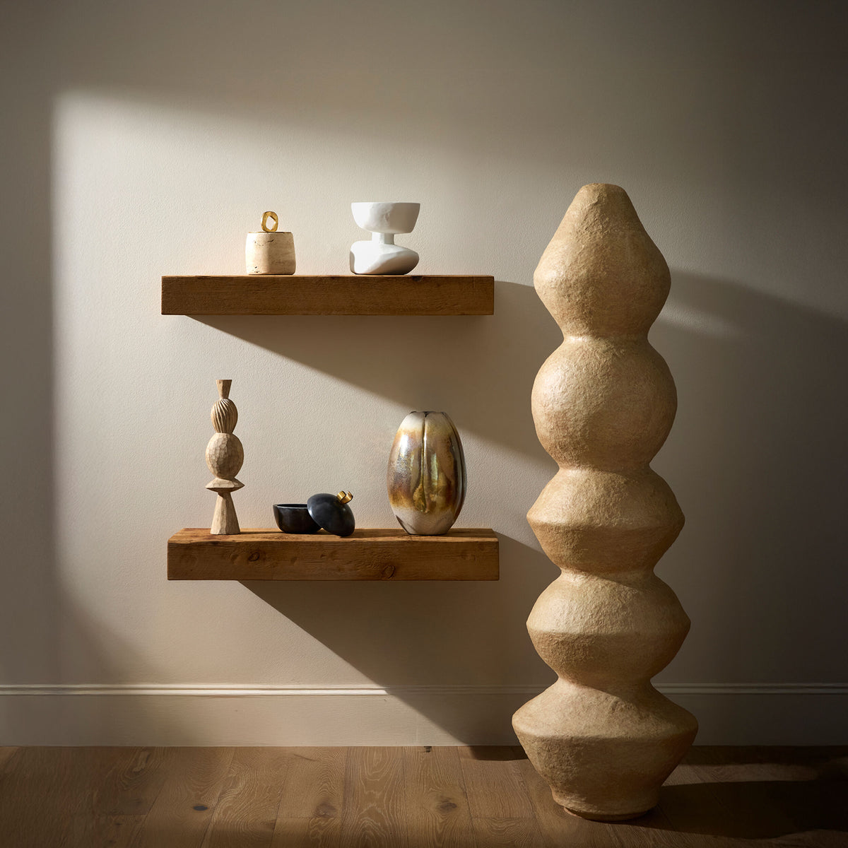 Marcel Totem-Beige