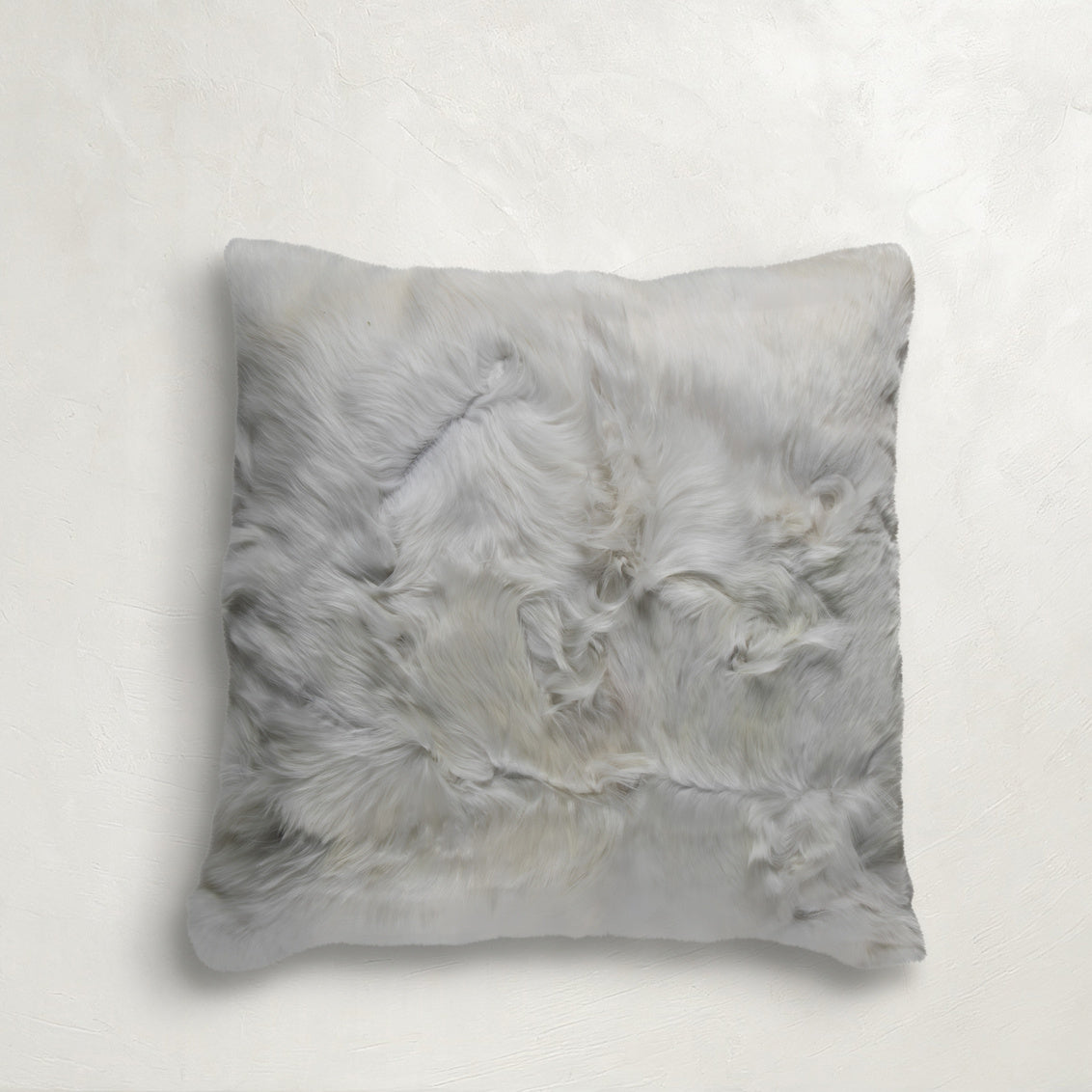 Alpaca Ivory Feather 20x20